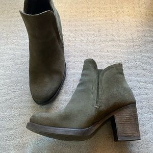 Suede olive green ankle boots 6.5